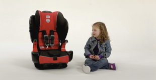 使用 Britax 保證孩子的安全